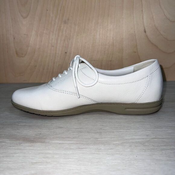 Easy Spirit ESMotion White Women's 5B - Picture 6 of 12